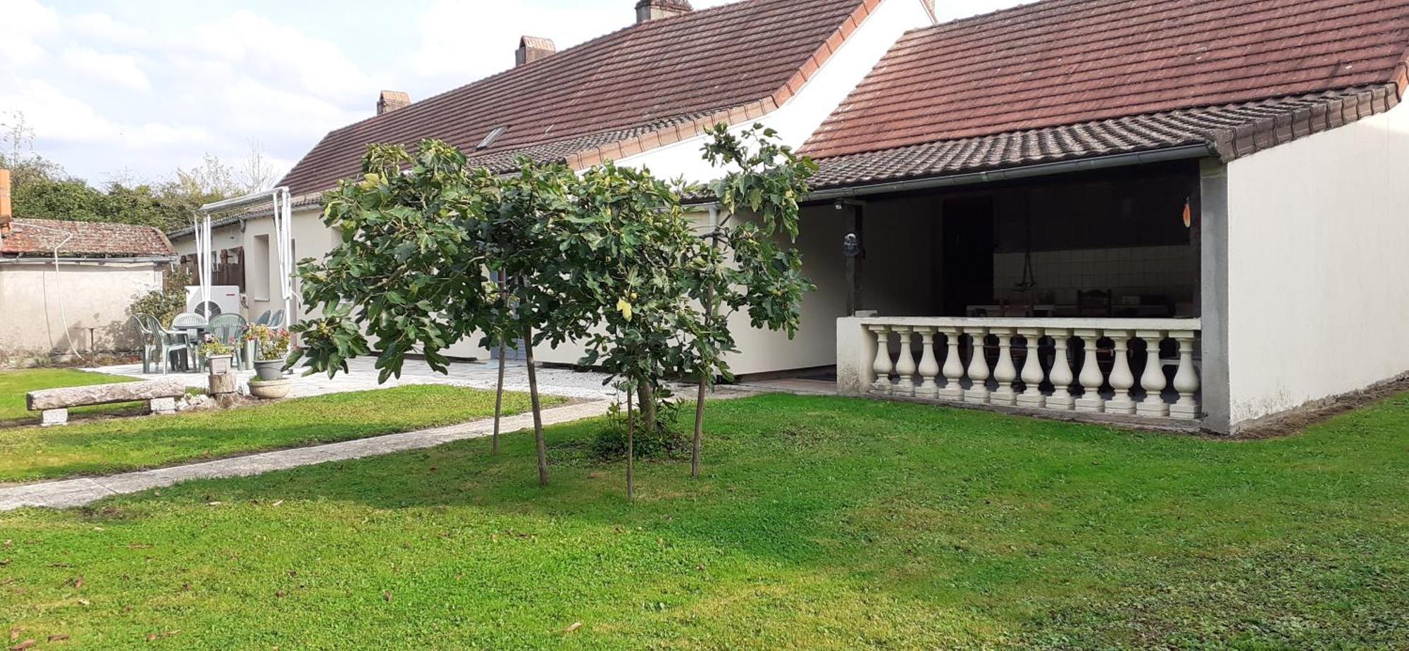 Maison Du Lac Autun Buitenkant foto